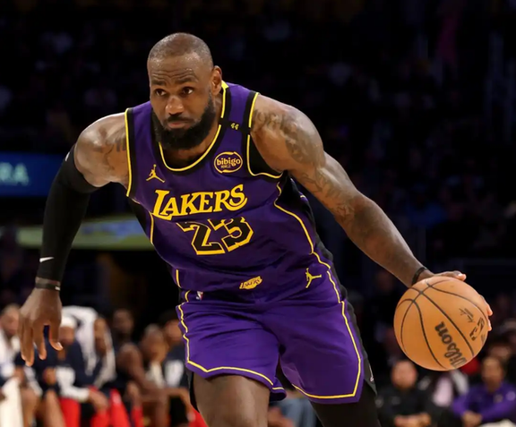 羽毛球队在比赛中受伤退赛,詹姆斯主帅表示担忧的简单介绍-九游中国站