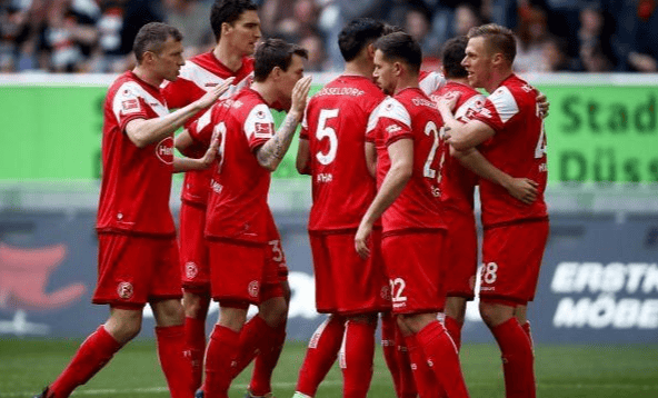 加时末段体能课后,上海海港篮板制胜备战中超,压力陡增,控场能力受关注的简单介绍-九游官网入口